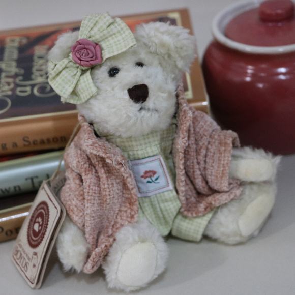 Daisy Bloomengrows - Mini Small Plush Boyds Bear